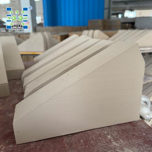 与蜂窝陶瓷蓄热体配套使用挡板砖 挡火砖 篦子砖多孔刚玉质挡板